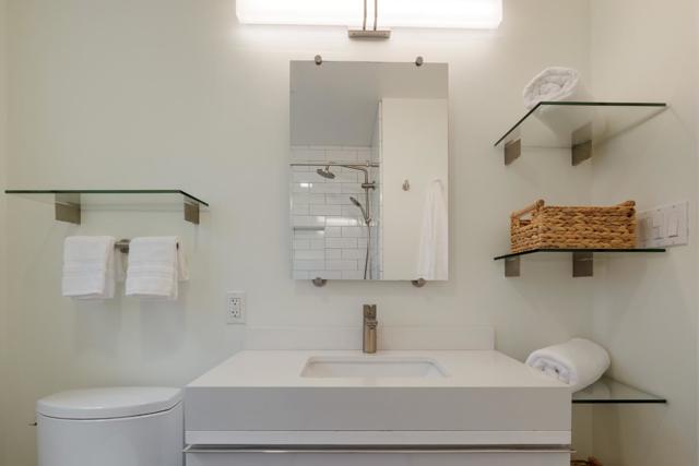 2051 Gordon Avenue, Menlo Park CA: https://media.crmls.org/mediaz/01b1fed0-5dfa-47fd-9fe5-7963fda983a5.jpg