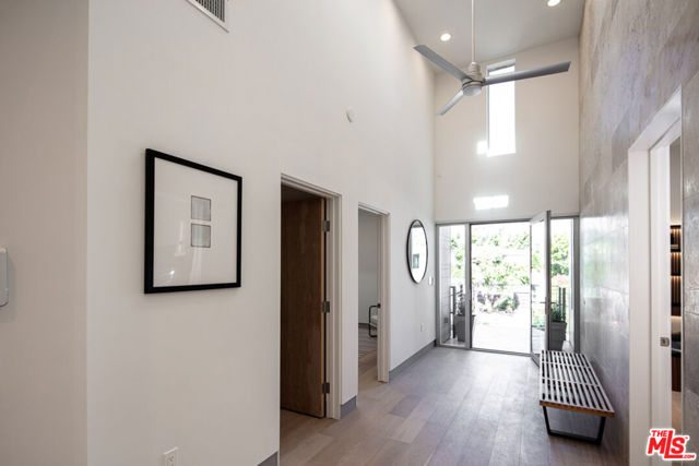 10572 Putney Road, Los Angeles CA: https://media.crmls.org/mediaz/01b243f7-1753-4a0e-9d5a-fd0ab072386c.jpg
