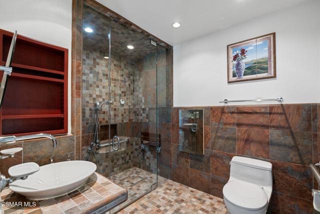 1984 Nettlebrook Street, Westlake Village CA: https://media.crmls.org/mediaz/01b269fa-2d0e-46b5-8798-31b1f71a9033.jpg