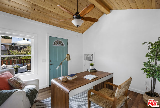 5928 Meridian Street, Los Angeles CA: https://media.crmls.org/mediaz/01b2f761-dd83-440a-ae82-a735c38348da.jpg