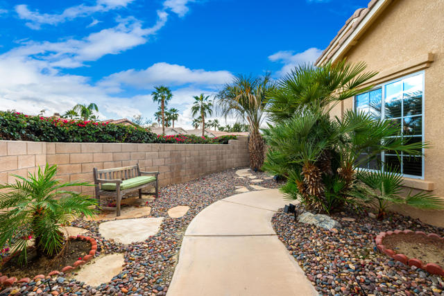 45595 Banff Springs Street, Indio CA: https://media.crmls.org/mediaz/01b3e0c9-4dce-4be7-bd8c-d3e0bce2b85c.jpg