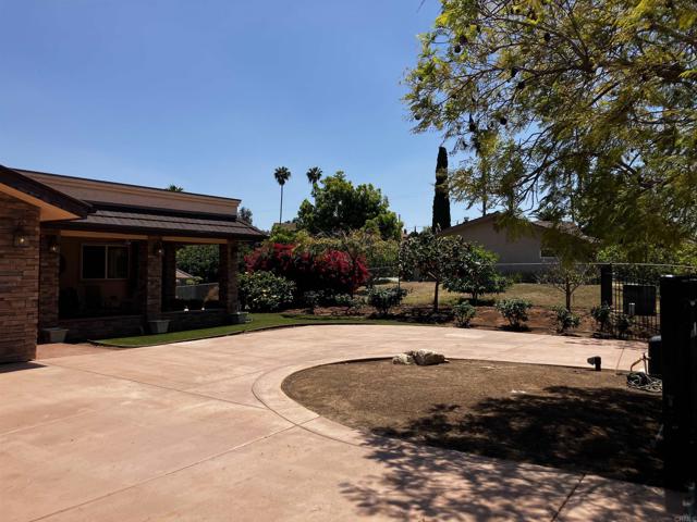 2626 Sunset, Escondido CA: https://media.crmls.org/mediaz/01b3f98b-7bfb-4d08-a6ae-6df27ee183e7.jpg