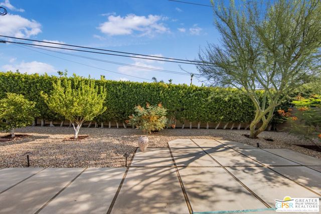 73940 Mountain View Avenue, Palm Desert CA: https://media.crmls.org/mediaz/01b5d5b7-f0fb-4d1b-8213-bd8e31ab30fc.jpg