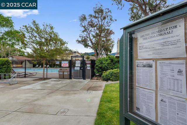 4672 N Larwin Ave, Concord CA: https://media.crmls.org/mediaz/01b63ab7-60d8-42f9-95e7-edd58404e4e2.jpg