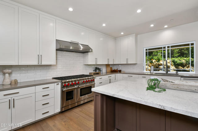 29677 Mulholland Highway, Agoura Hills CA: https://media.crmls.org/mediaz/01b69290-e7aa-4e56-b22e-4601cd68da33.jpg