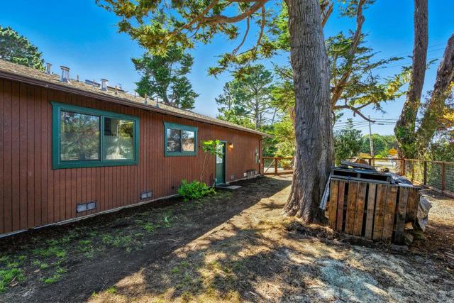 430 Marine Boulevard, Moss Beach CA: https://media.crmls.org/mediaz/01b6cdf2-3fde-402e-82e3-bb8da1f0a9f7.jpg