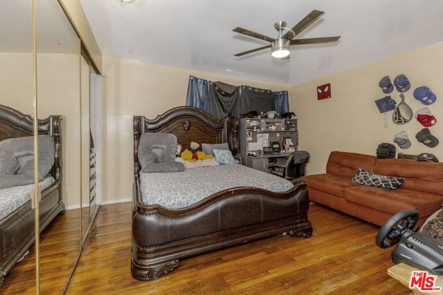14175 Bergstrom Place, Sylmar CA: https://media.crmls.org/mediaz/01b7fa96-8c3d-4802-8934-3ba5454b55dc.jpg