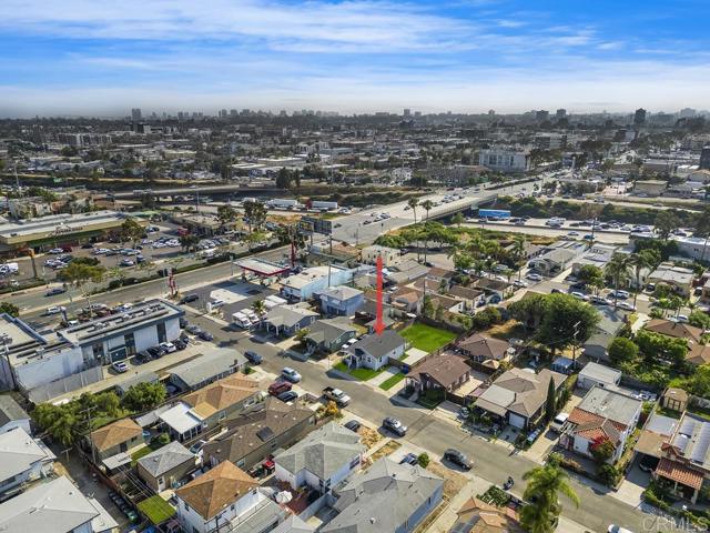 Image 3 of 22 For 4338 33rd Place