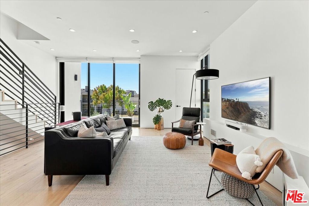 MLS #26985317 image #1