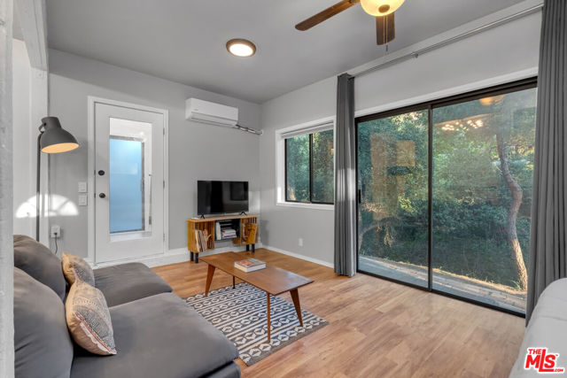 17832 Little Tujunga Canyon Road, Santa Clarita CA: https://media.crmls.org/mediaz/01b81d26-27f6-45b5-84e6-5baf84ef94b6.jpg