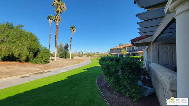 2700 E Mesquite Avenue, Palm Springs CA: https://media.crmls.org/mediaz/01b8ba8d-be43-43db-bf63-b43c3904c0ab.jpg