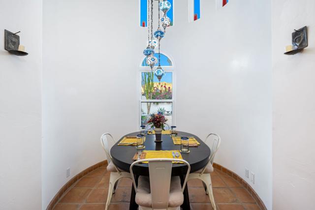 53845 Avenida Cortez, La Quinta CA: https://media.crmls.org/mediaz/01b8c1ab-60be-4e25-8137-b9c3d12ef951.jpg