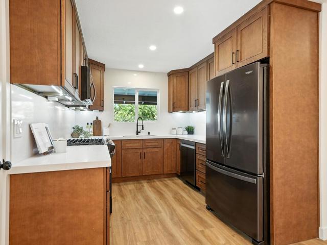1438 Peaceful Glen Court, San Jose CA: https://media.crmls.org/mediaz/01b8f0de-11e3-48c4-8cd8-5cfe37a21d0d.jpg