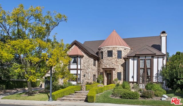 Photo of 4618 Westchester Drive, Woodland Hills, CA 91364