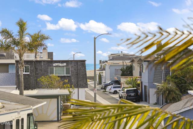 2149 Monmouth Drive, Ventura CA: https://media.crmls.org/mediaz/01b94f06-df64-4470-a224-8d1f7d868f2f.jpg