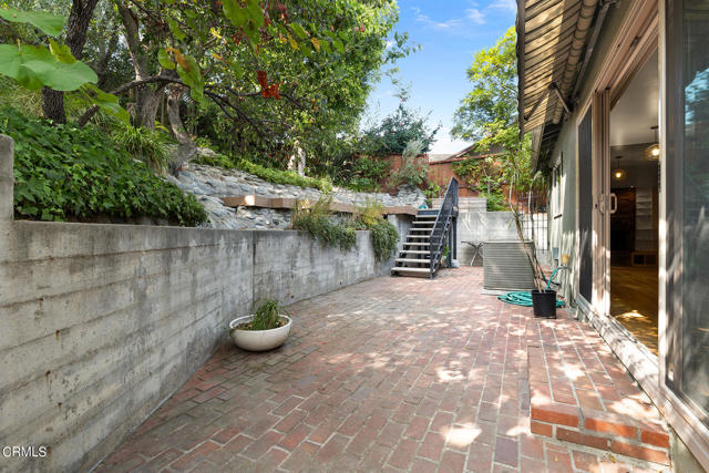 Detail Gallery Image 10 of 28 For 2525 Lake View Ave Ave, Los Angeles,  CA 90039 - 2 Beds | 1/1 Baths