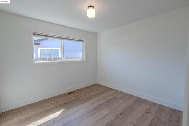 3354 S Francisco Way, Antioch CA: https://media.crmls.org/mediaz/01ba0ab7-8e8d-49a9-92e9-23ae9d120949.jpg