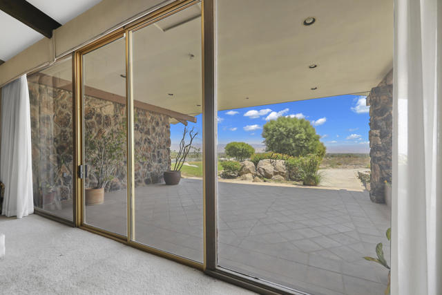 770 S La Mirada Road, Palm Springs CA: https://media.crmls.org/mediaz/01ba12ac-6a9a-47dc-ad6e-038cb2f493ed.jpg