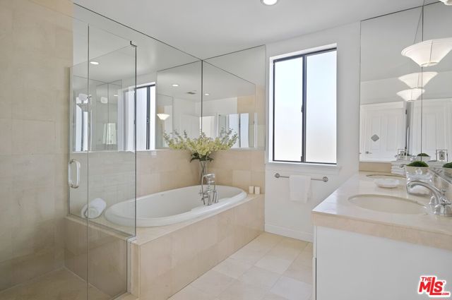 16000 W Sunset Boulevard, Pacific Palisades CA: https://media.crmls.org/mediaz/01ba915a-c004-4ba2-8244-3448d6e17905.jpg