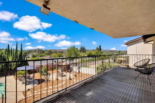 133 Helen Way, Escondido CA: https://media.crmls.org/mediaz/01baa00d-2699-451d-8eb3-7356f53ecbd5.jpg