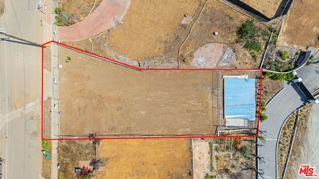 15300 Earlham Street, Pacific Palisades CA: https://media.crmls.org/mediaz/01baeb10-5fc5-4c6e-bd59-46aa45dc842c.jpg