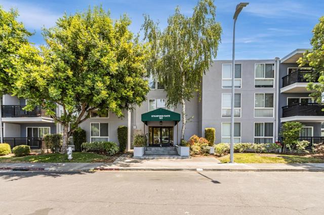 181 Del Medio Avenue, Mountain View CA: https://media.crmls.org/mediaz/01bb9e49-232a-449f-873e-91ac26ea8419.jpg