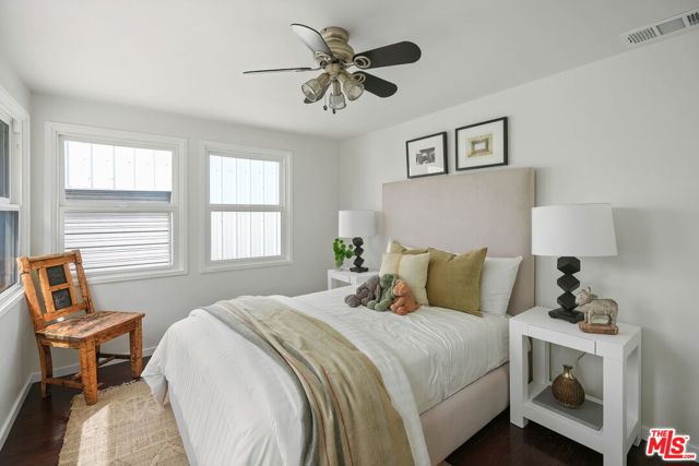 3710 Fletcher Drive, Los Angeles CA: https://media.crmls.org/mediaz/01bc78a6-9dd5-43ce-8a08-2eef2756d3a6.jpg