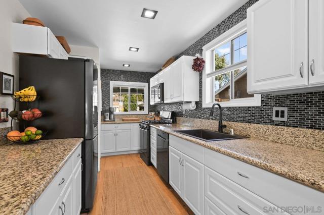 6212 Lake Ariana Ave, San Diego CA: https://media.crmls.org/mediaz/01bca77a-6b62-4644-9053-f6f91b1438a7.jpg