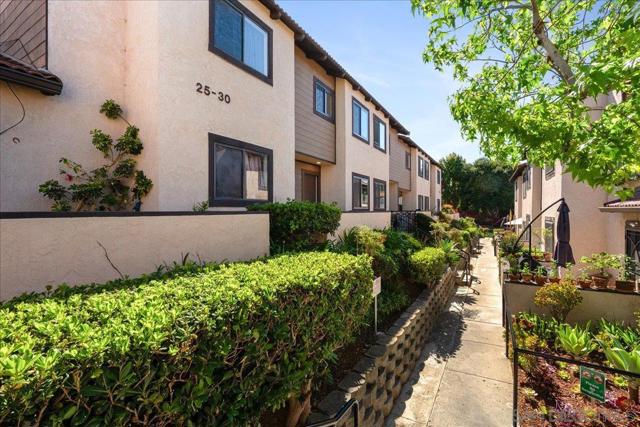 955 Postal Way, Vista CA: https://media.crmls.org/mediaz/01bcdb1c-b7c3-4bd9-8067-752e1bb3084e.jpg