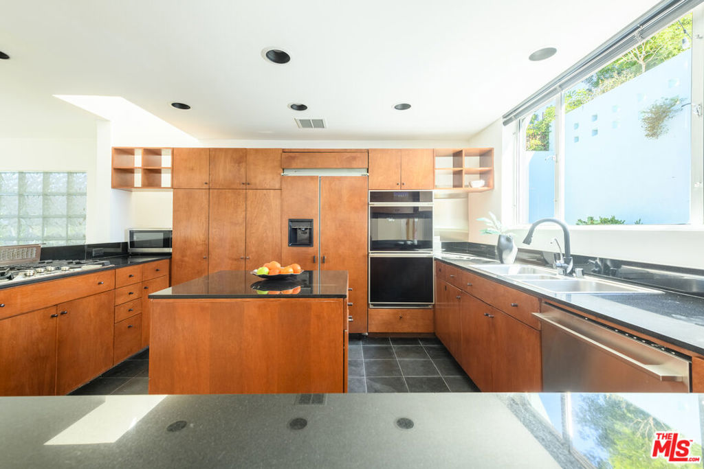 12236 LAUREL TERRACE DriveStudio City img 31