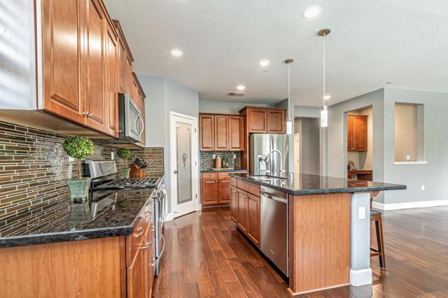 1798 Rosemary Drive, Gilroy CA: https://media.crmls.org/mediaz/01bd50bc-9048-489f-aaf9-c8c4074dd087.jpg