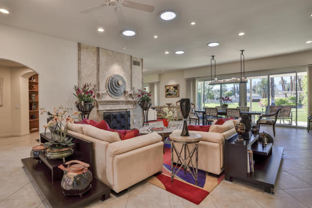 45735 Pawnee Road, Indian Wells CA: https://media.crmls.org/mediaz/01bdf2ce-05e7-40b5-b45f-e5e29be1c410.jpg