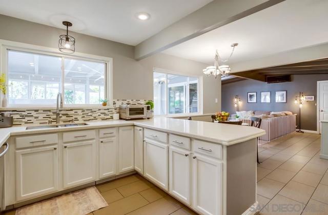 5072 Acuna Street, San Diego CA: https://media.crmls.org/mediaz/01be3e68-8e57-4aa3-93b2-233e4409fb0b.jpg