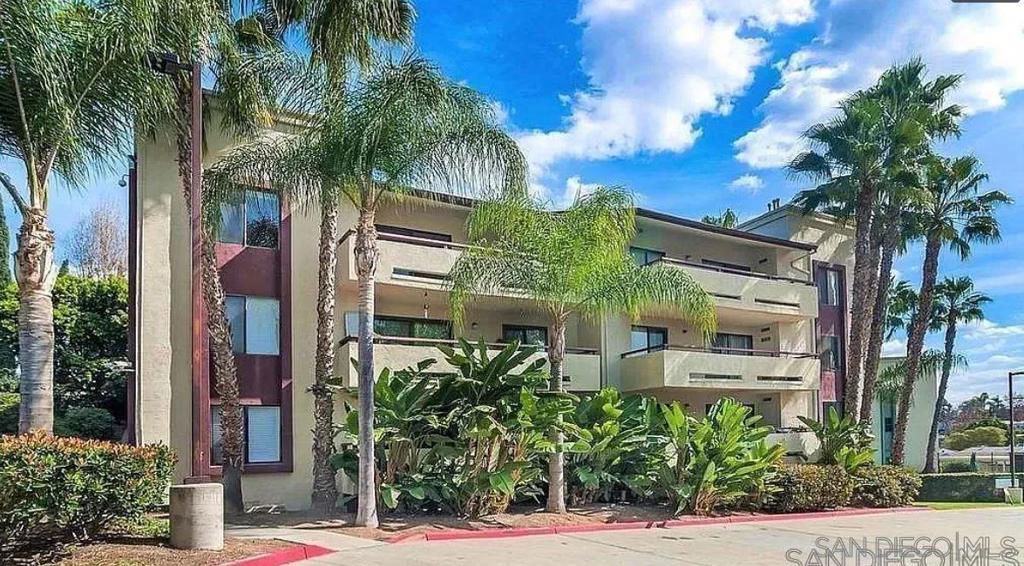5885 El Cajon Blvd #301