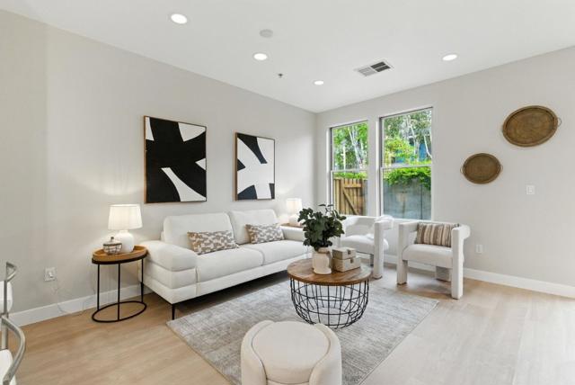 866 Altaire Walk, Palo Alto CA: https://media.crmls.org/mediaz/01bf286a-3533-414a-b97e-1b07df60f9e6.jpg