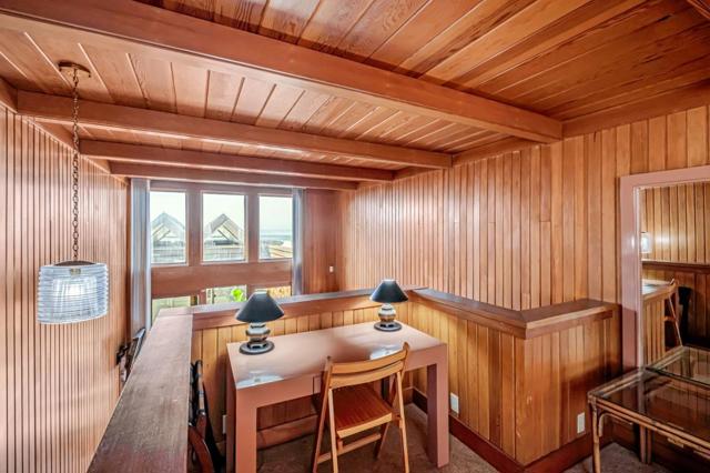 547 Beach Drive, Aptos CA: https://media.crmls.org/mediaz/01bfbb9f-f8ee-4146-a6ac-bb8a05c4508e.jpg