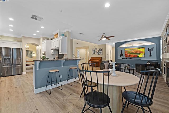 1787 Maralisa Lane, Livermore CA: https://media.crmls.org/mediaz/01c09cd3-bf84-4249-ab4c-2999d2b5b888.jpg