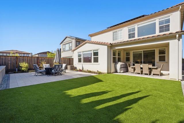 7081 Kirigin Way, Gilroy CA: https://media.crmls.org/mediaz/01c0c0bf-ba54-4bf4-91cd-afb1c899dbc5.jpg