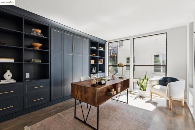 2861 Chelsea Drive, Oakland CA: https://media.crmls.org/mediaz/01c135e2-d02c-4c15-a4a5-1c3072fe3994.jpg