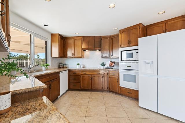 Detail Gallery Image 20 of 57 For 2717 Alexander Dr, Escondido,  CA 92029 - 4 Beds | 2/1 Baths