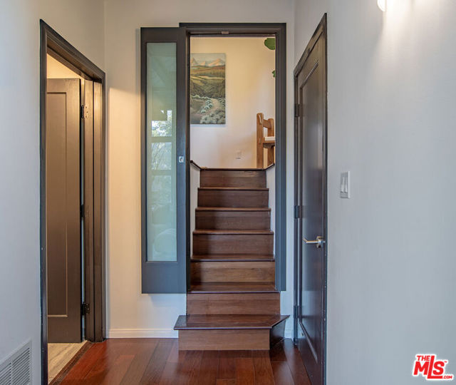 2465 N Gower Street, Los Angeles CA: https://media.crmls.org/mediaz/01c2269d-11b3-49fa-9539-8ac78b2c7570.jpg