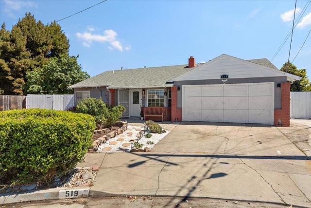 519 Longwood Court, Hayward CA: https://media.crmls.org/mediaz/01c25853-cea2-4be7-9456-c6b2bbcf6ceb.jpg