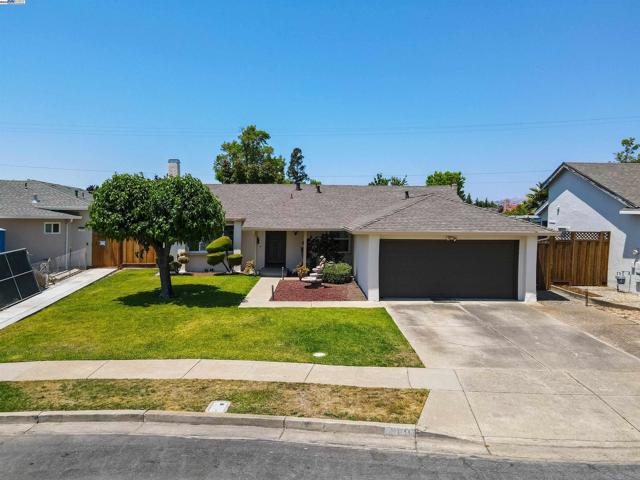 709 Covina Way, Fremont CA: https://media.crmls.org/mediaz/01c2741c-87dd-43f5-96da-04222d03353f.jpg