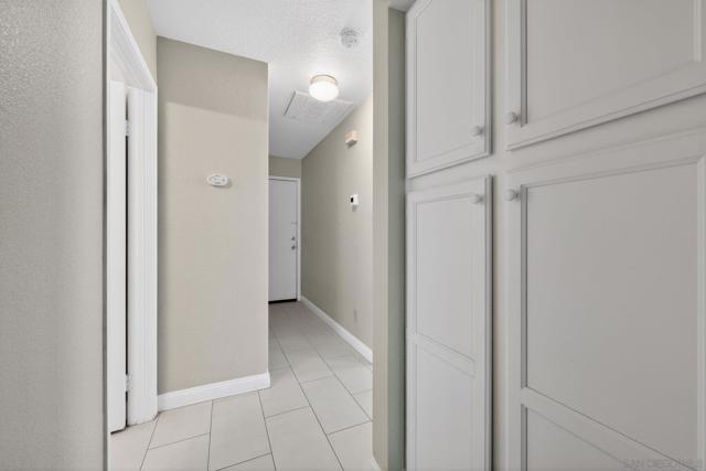 31850 Via Barraza, Temecula CA: https://media.crmls.org/mediaz/01c3a578-e686-44a8-8b37-90d41d8fe24f.jpg