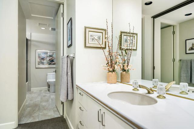 75653 Valle Vista Drive, Indian Wells CA: https://media.crmls.org/mediaz/01c41fa9-7c4a-42d1-906e-87ee9266140b.jpg