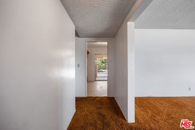 2659 Luray Circle, Simi Valley CA: https://media.crmls.org/mediaz/01c4b2f3-91ec-4e45-befa-ca03339de19b.jpg