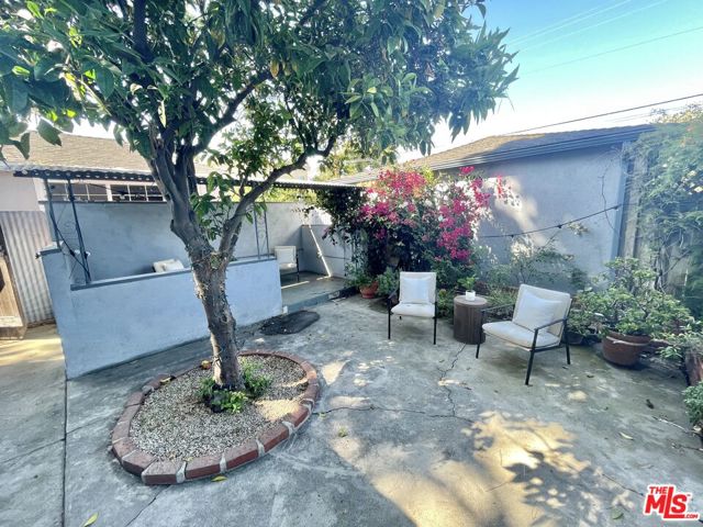 11419 Charnock Road, Los Angeles CA: https://media.crmls.org/mediaz/01c4c3b3-1884-44ec-9ac6-21a6c604c061.jpg