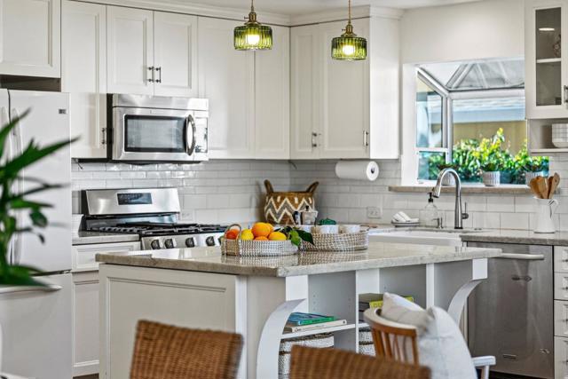 306 Frederick Street, Santa Cruz CA: https://media.crmls.org/mediaz/01c5095a-a772-453e-9d01-ab2e0cc72c98.jpg