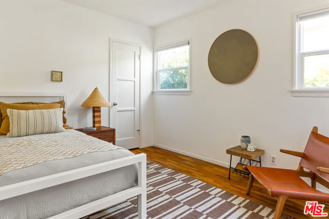 510 Venice Way, Venice CA: https://media.crmls.org/mediaz/01c67351-ed85-4529-bb18-992e380ce51a.jpg