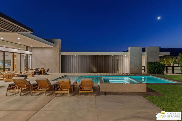 8 Desert Lark Circle, Rancho Mirage, CA 92270